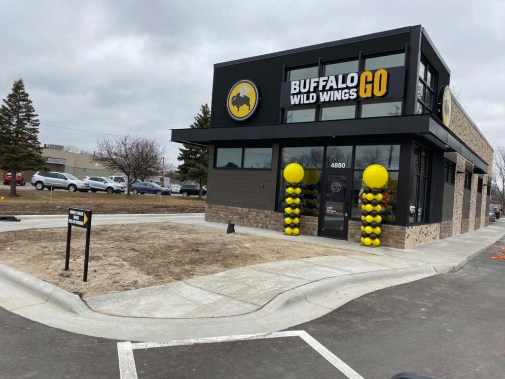 Buffalo Wild Wings GO restaurant exterior